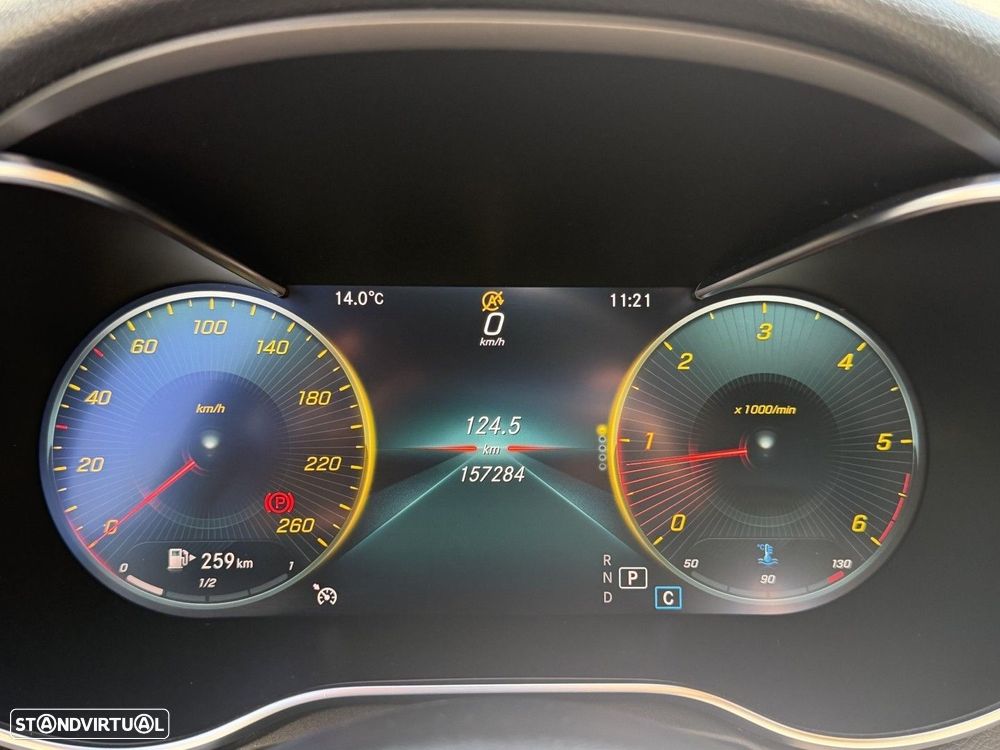 Mercedes-Benz C 220 d AMG Line - 32