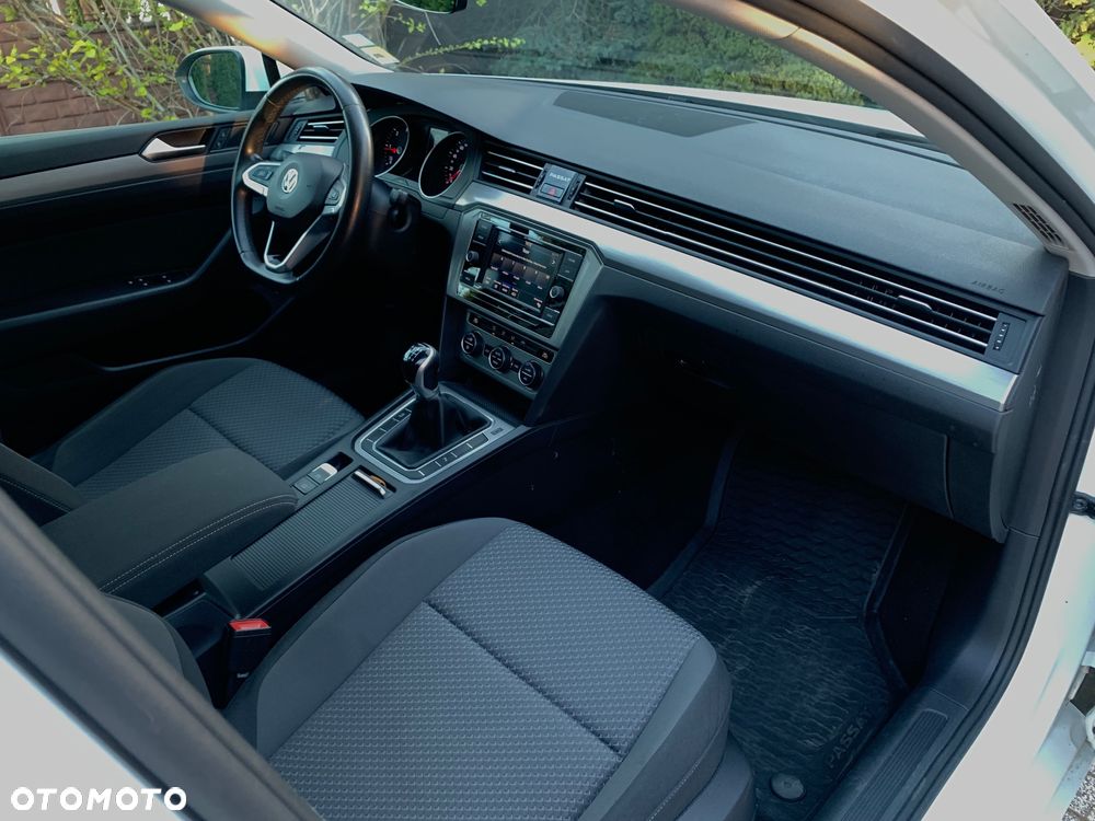 Volkswagen Passat 2.0 TDI EVO Elegance - 34