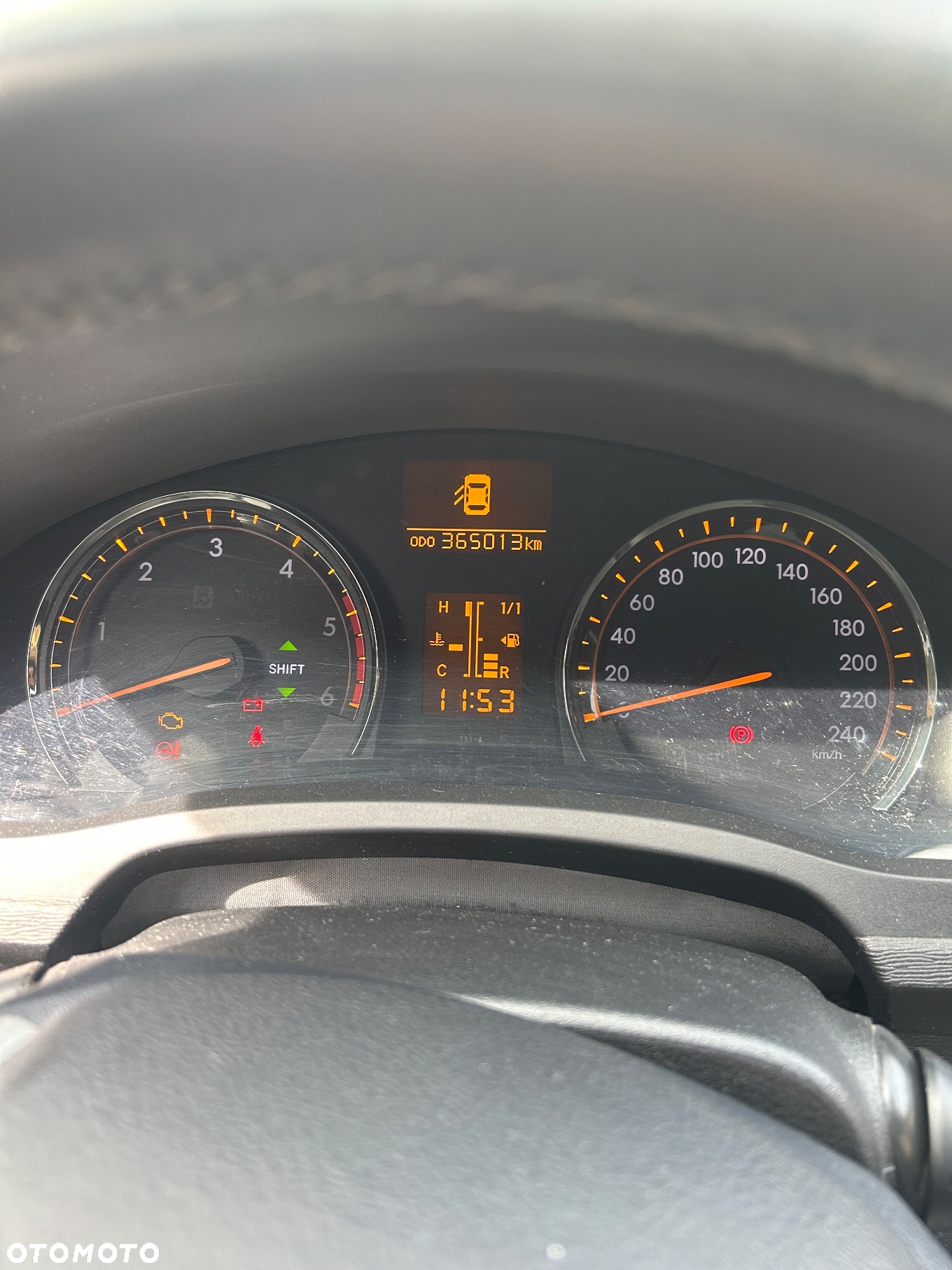 Toyota Avensis - 8