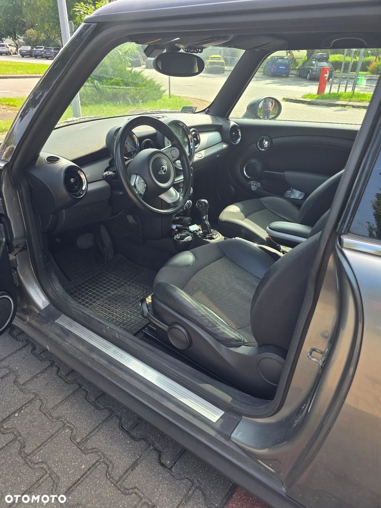 MINI Cooper Standard - 8
