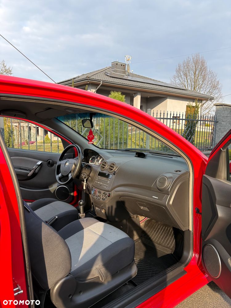 Chevrolet Aveo 1.2 16V LS Design+ - 12