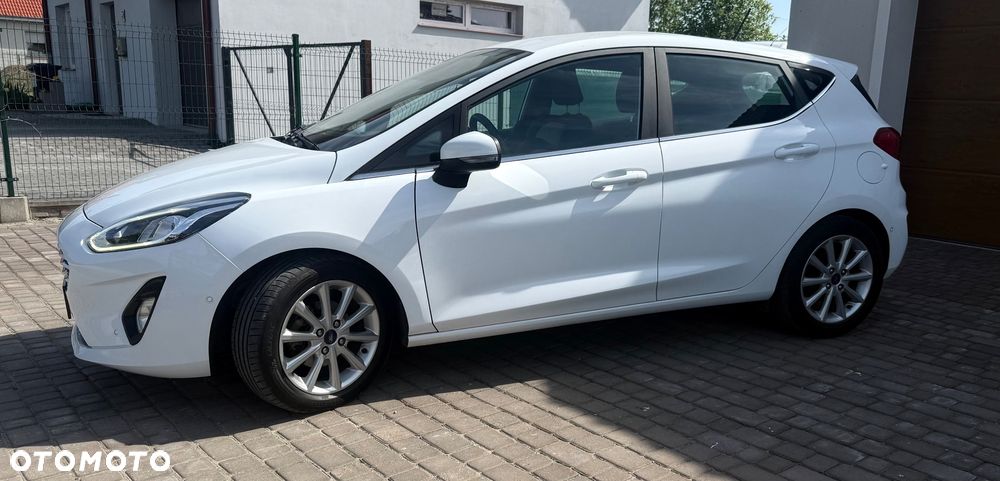 Ford Fiesta 1.0 EcoBoost S&S TITANIUM - 11