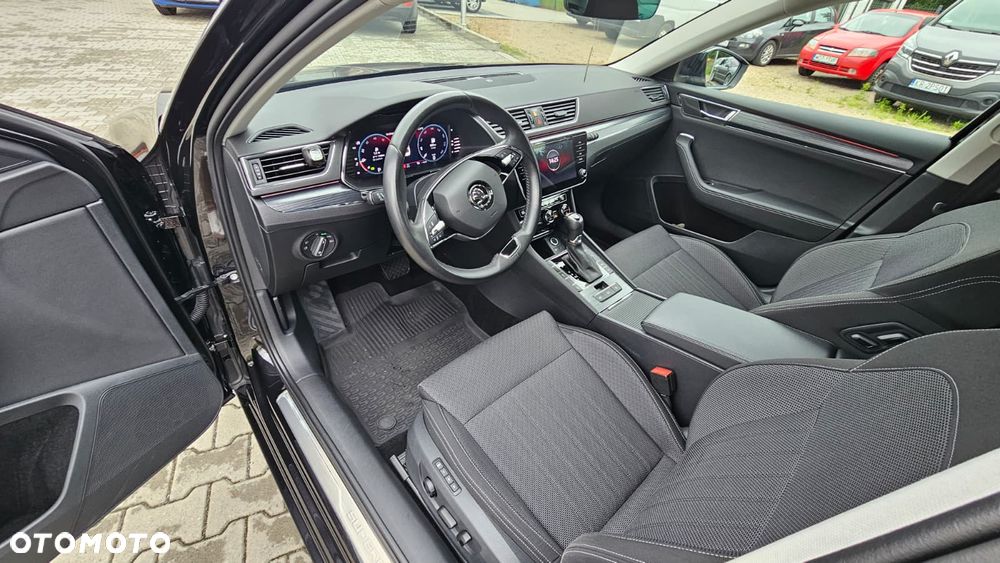 Skoda Superb 2.0 TDI SCR Style DSG - 10