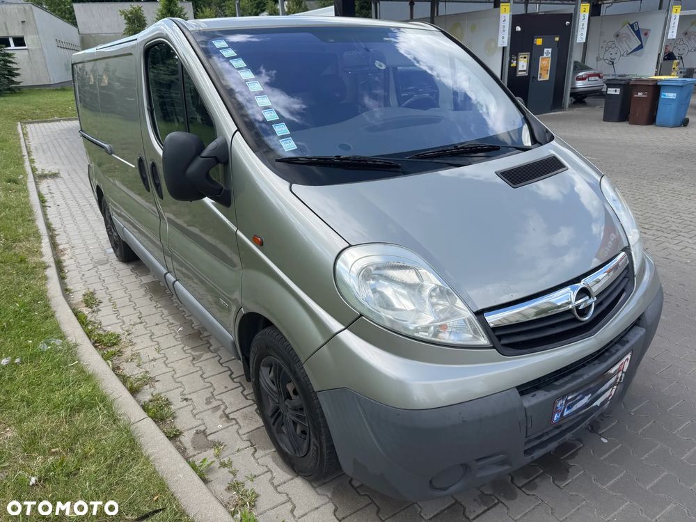 Opel Vivaro - 1