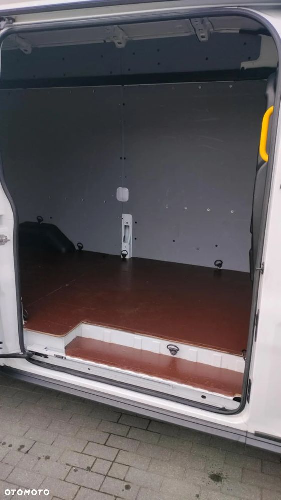 Ford Transit - 12