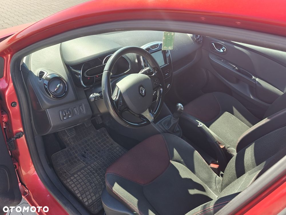 Renault Clio - 6