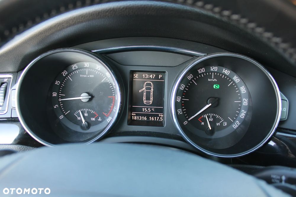 Skoda Superb 2.0 TDI Ambition DSG - 18