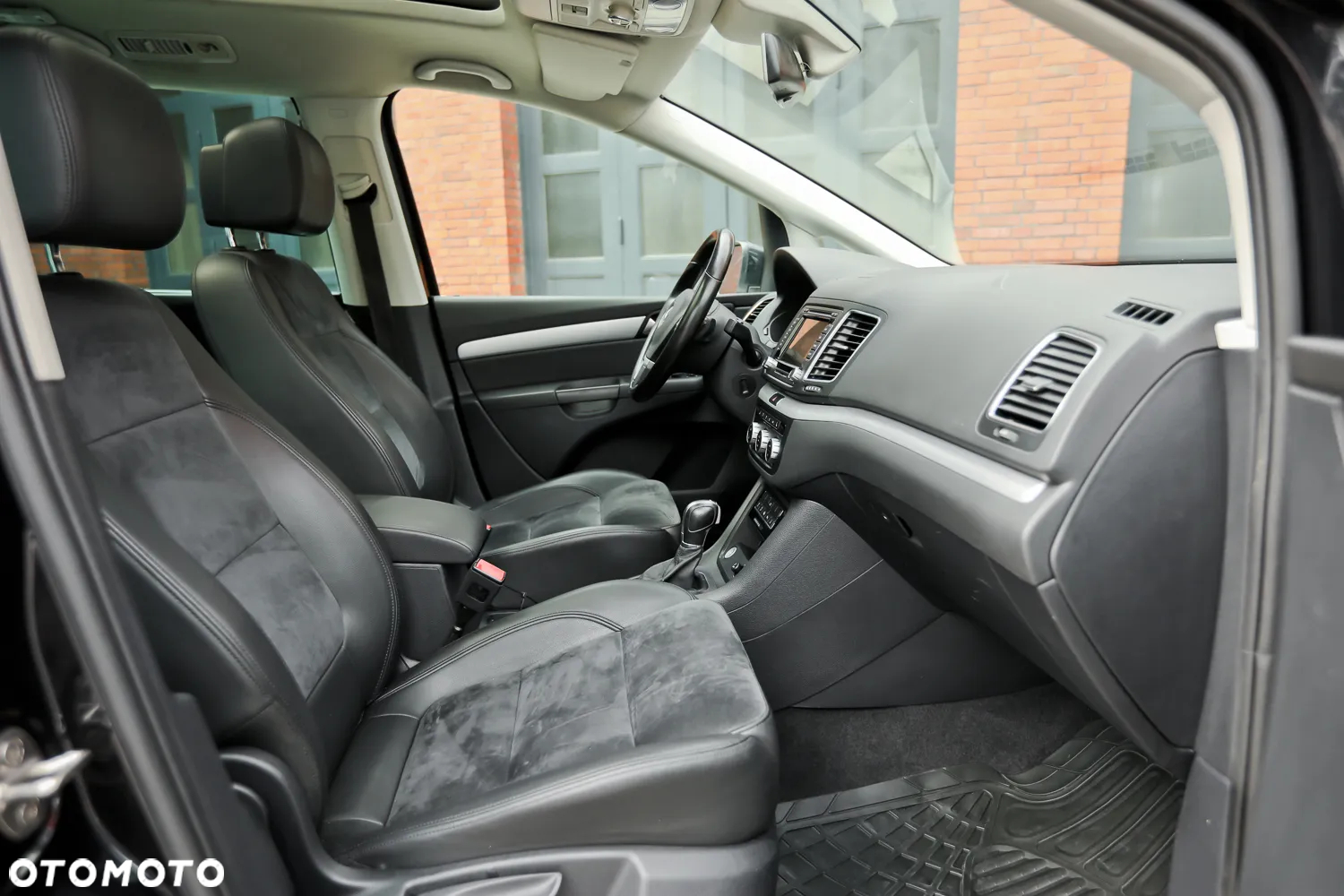 Volkswagen Sharan 2.0 TDI DSG BlueMotion Technology Highline - 26