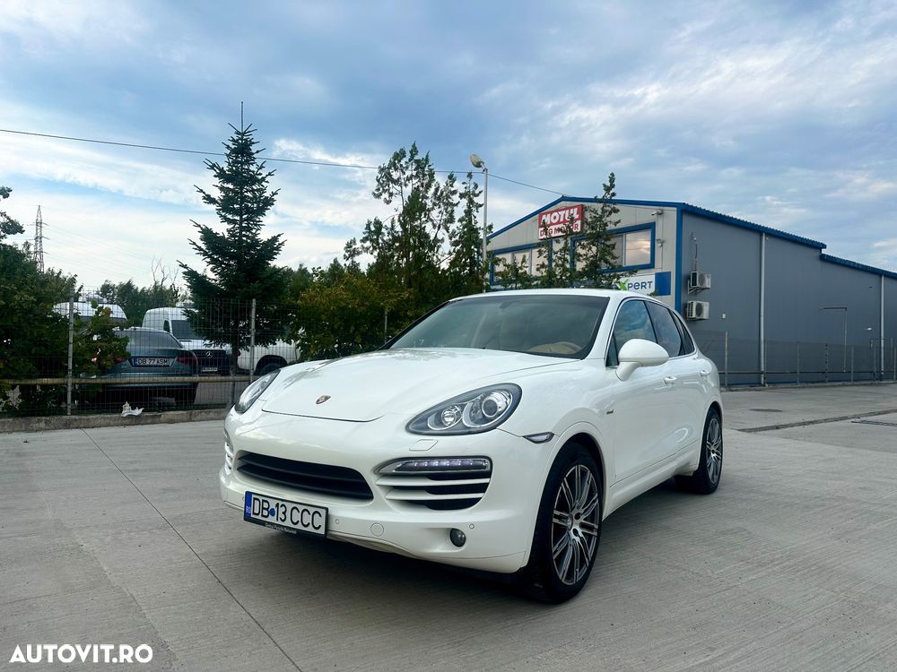 Porsche Cayenne - 1