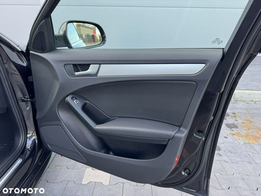 Audi A4 Allroad - 33