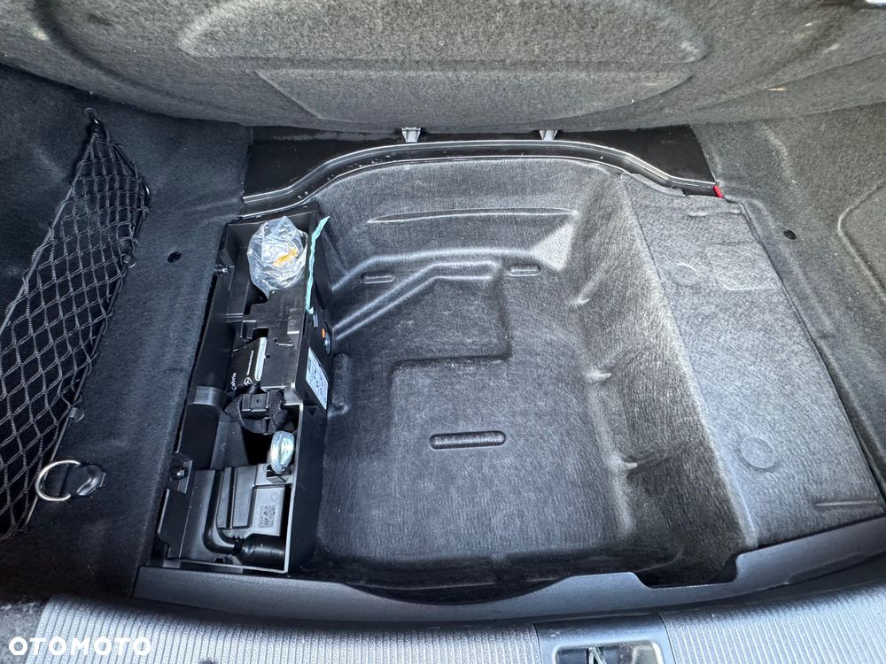 Mercedes-Benz Klasa E - 16