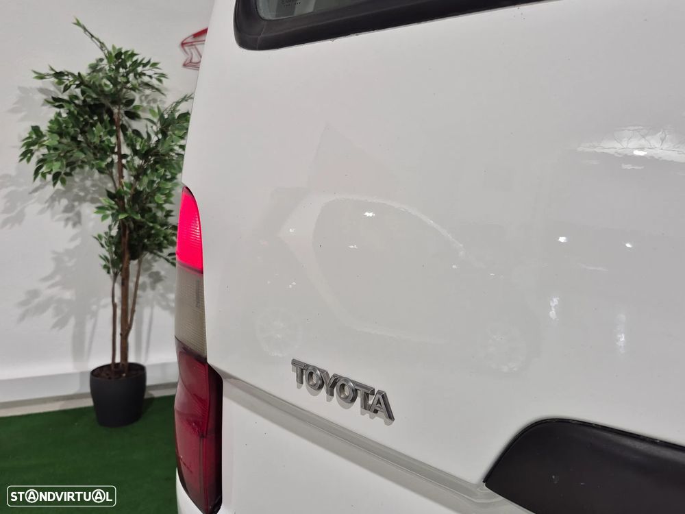 Toyota HiAce 2.5 D-4D Service 2.8T - 5