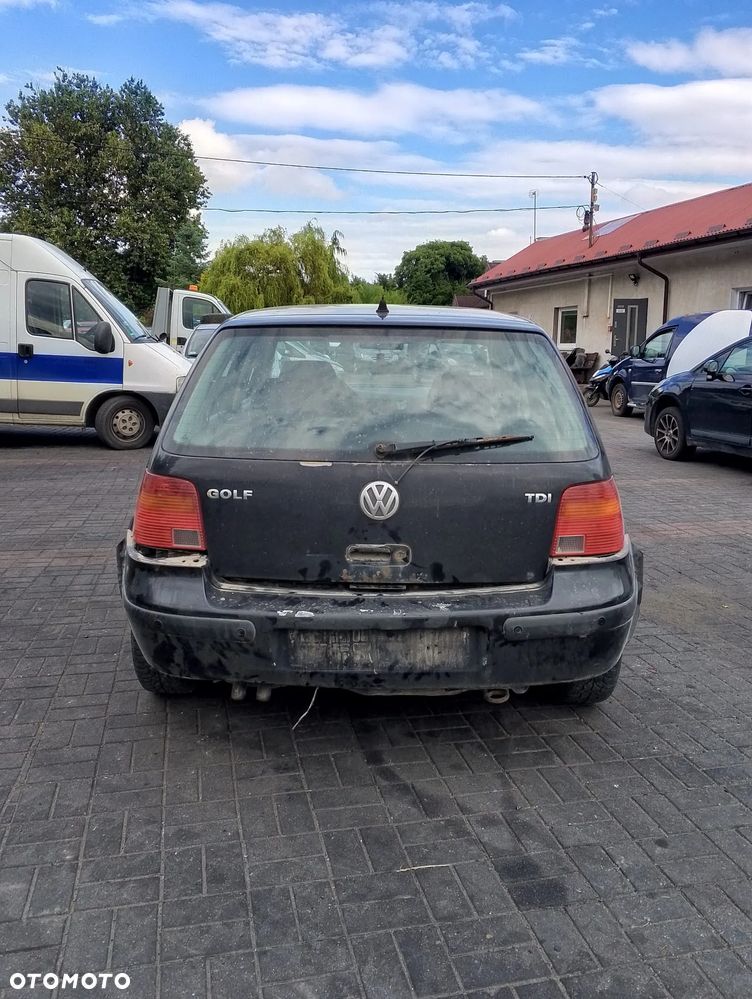 Volkswagen Golf IV (97-06r.) 1.9 TDI 89KM. Silnik ALH Skrzynia DQY lakier LC9Z / Z4.Cały na części. GWARANCJA !!! Przód Tył Zestaw Komplet Drzwi Klapa Zderzak Błotnik Maska Grill Atrapa Szyba Pas Lampa Lusterko Boczki Fotel Kanapa Kokpit Deska Rozdzielcza Przełącznik Włącznik Sterownik Przewody Wiązka Instalacja Moduł Komputer Czujnik Listwa Pompa Alternator Wtryski Głowica Rozrusznik Kompresor Sprzęgło Dwumas Silnik Skrzynia ABS Klimatyzacji Paliwa Wspomagania Kolektor Turbina Przepustnica Zawór Chłodnica Koło Hak Belka Sanki Zawieszenie Mcpherson Półoś Amortyzator Wydech Tłumik Zacisk Most - 4