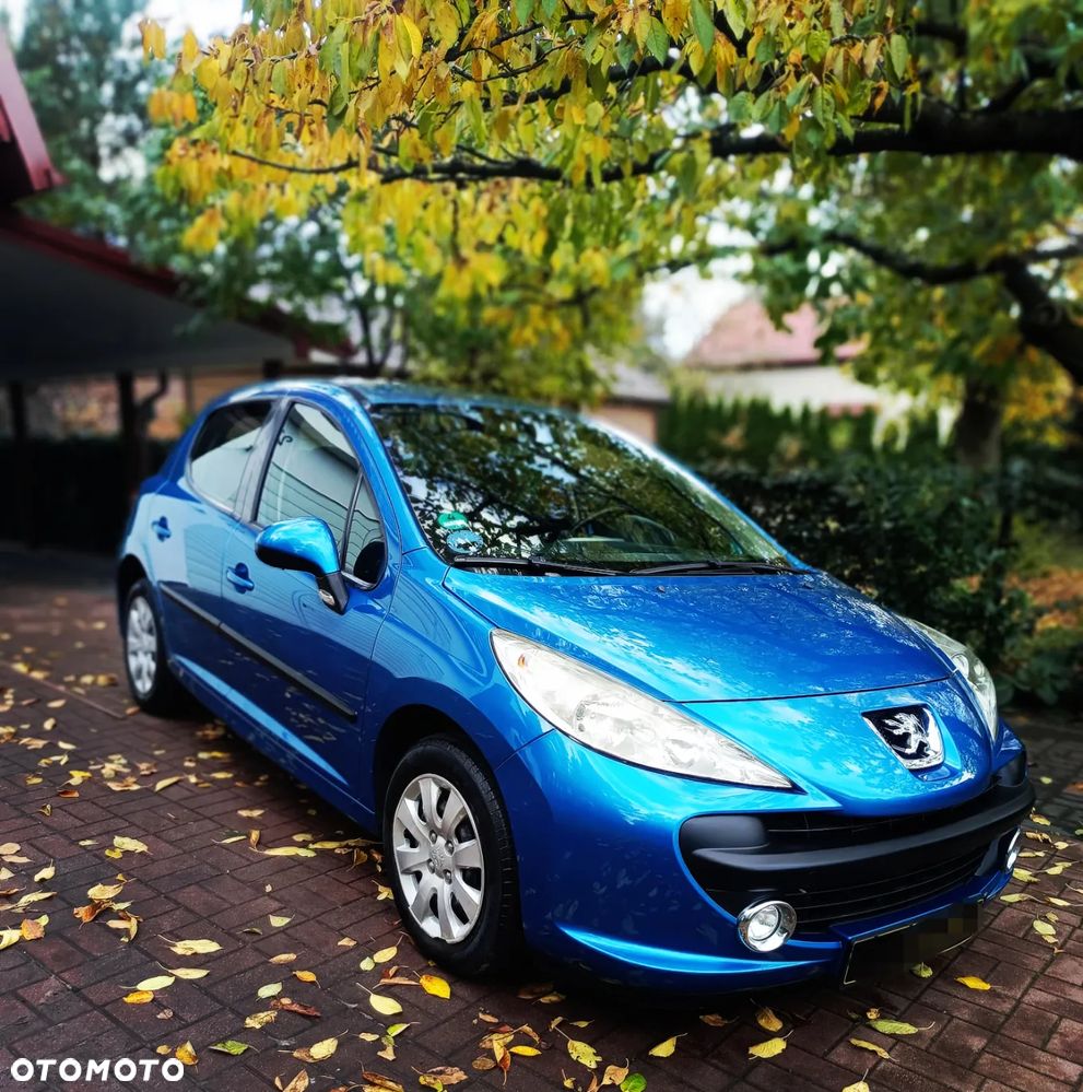 Peugeot 207 - 1