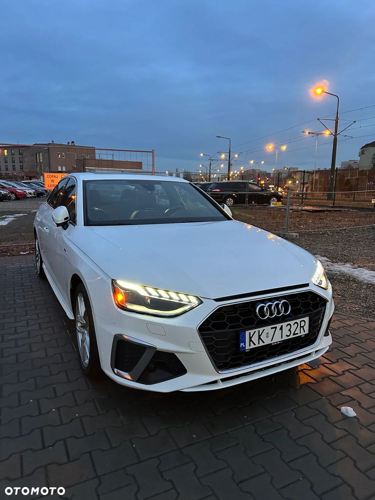 Audi A4 Limousine - 3