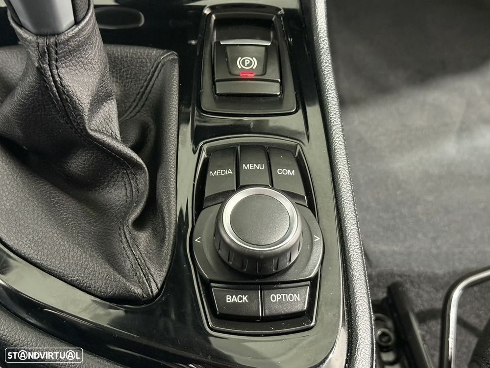 BMW 216 Gran Tourer d 7L Advantage - 25