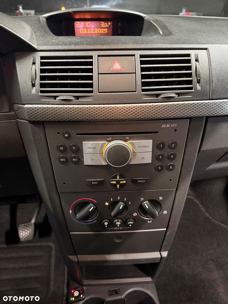 Opel Meriva 1.4 - 25