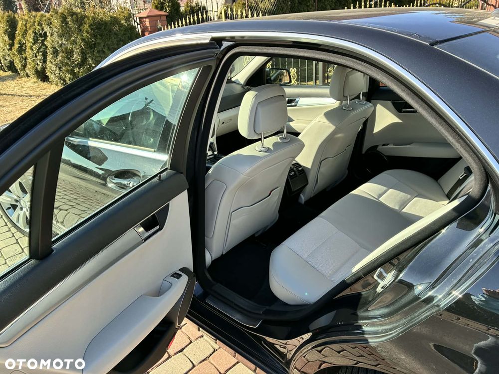 Mercedes-Benz Klasa C - 15