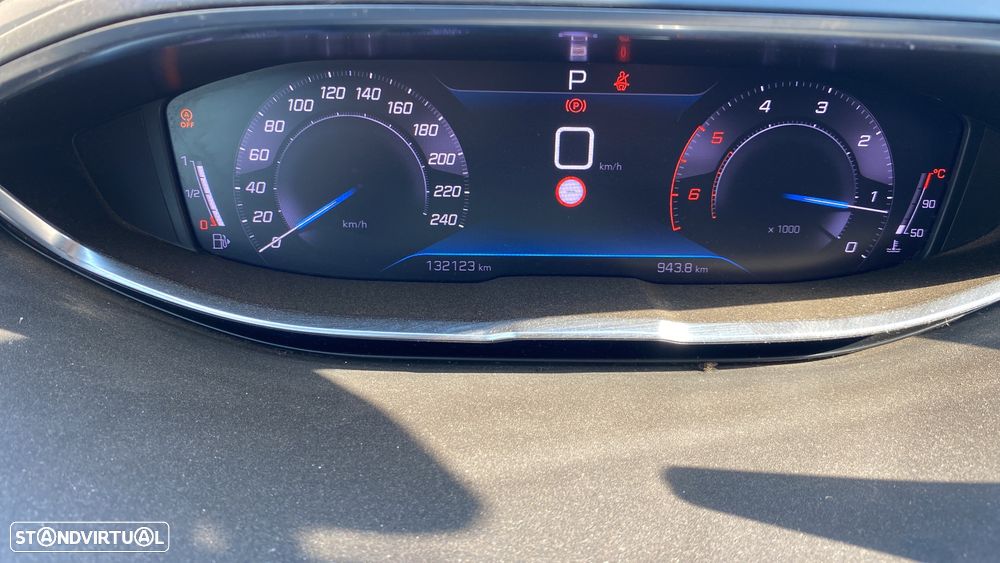 Peugeot 3008 1.5 BlueHDi Allure Pack EAT8 - 6