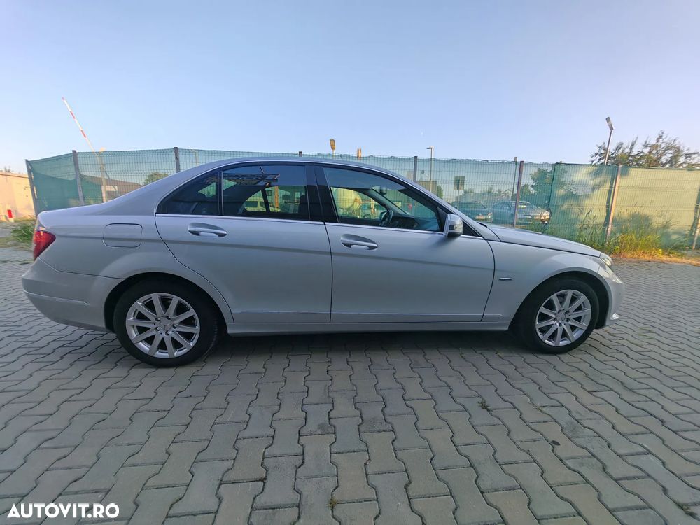 Mercedes-Benz C 180 CGI BlueEFFICIENCY - 9