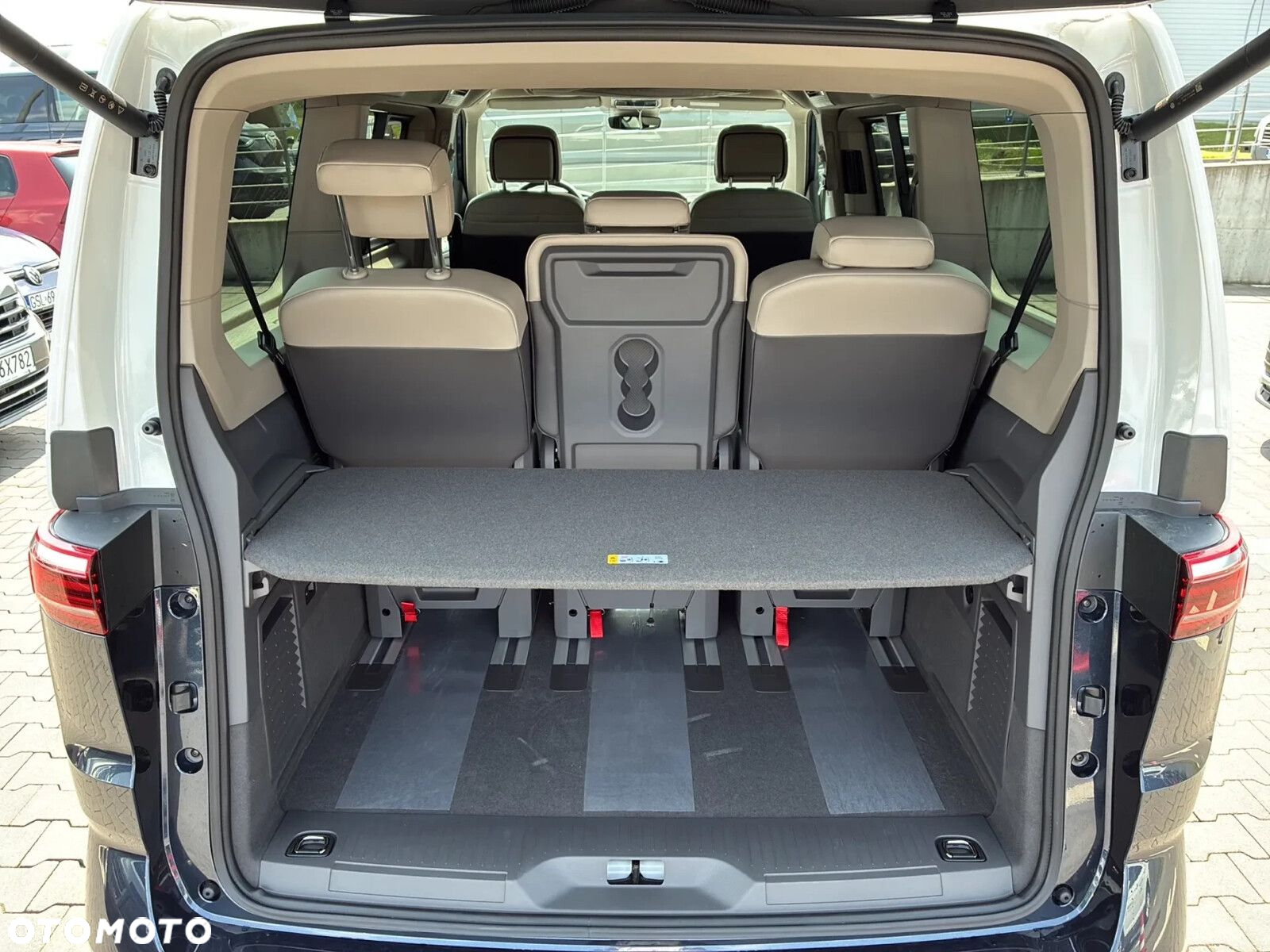 Volkswagen California - 11