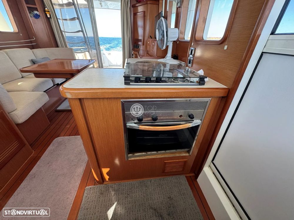 Beneteau Swift Trawler 42 - 29