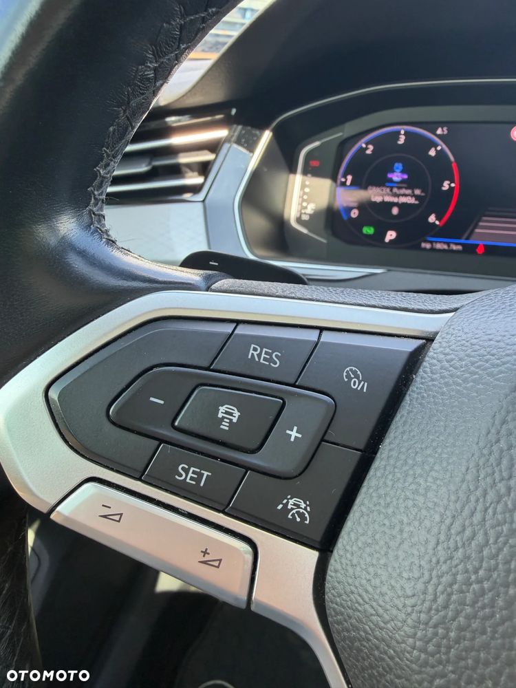 Volkswagen Passat 2.0 TDI SCR DSG - 18