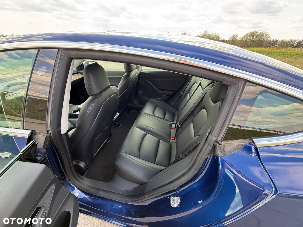 Tesla Model 3 Standard Range Plus - 27
