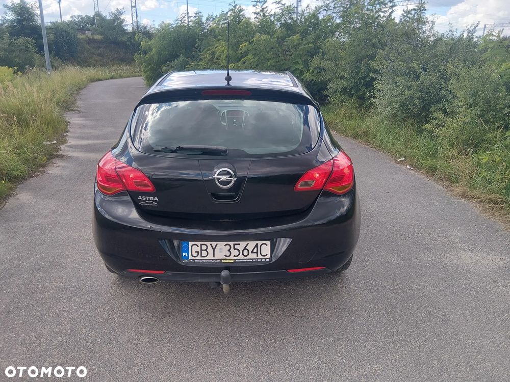 Opel Astra 1.4 T Enjoy - 11