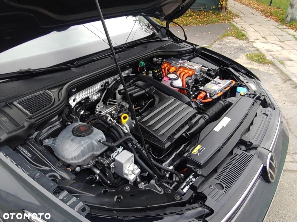 Volkswagen Golf VIII 1.4 TSI Plug-In Hybrid Style DSG - 38