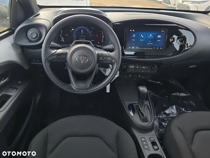 Toyota Aygo X Hybrid 1.5 Comfort e-CVT - 14