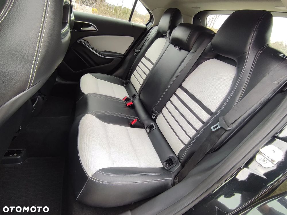 Mercedes-Benz Klasa A 160 CDI AMG Line - 26