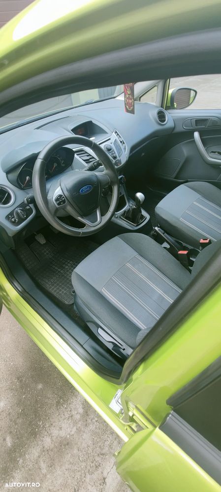 Ford Fiesta - 9