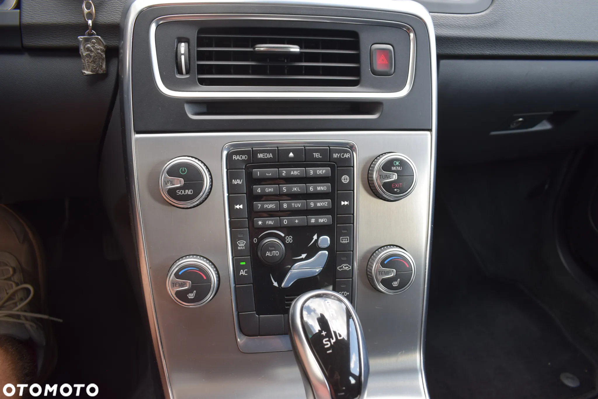Volvo V60 D4 Drive-E Momentum - 9