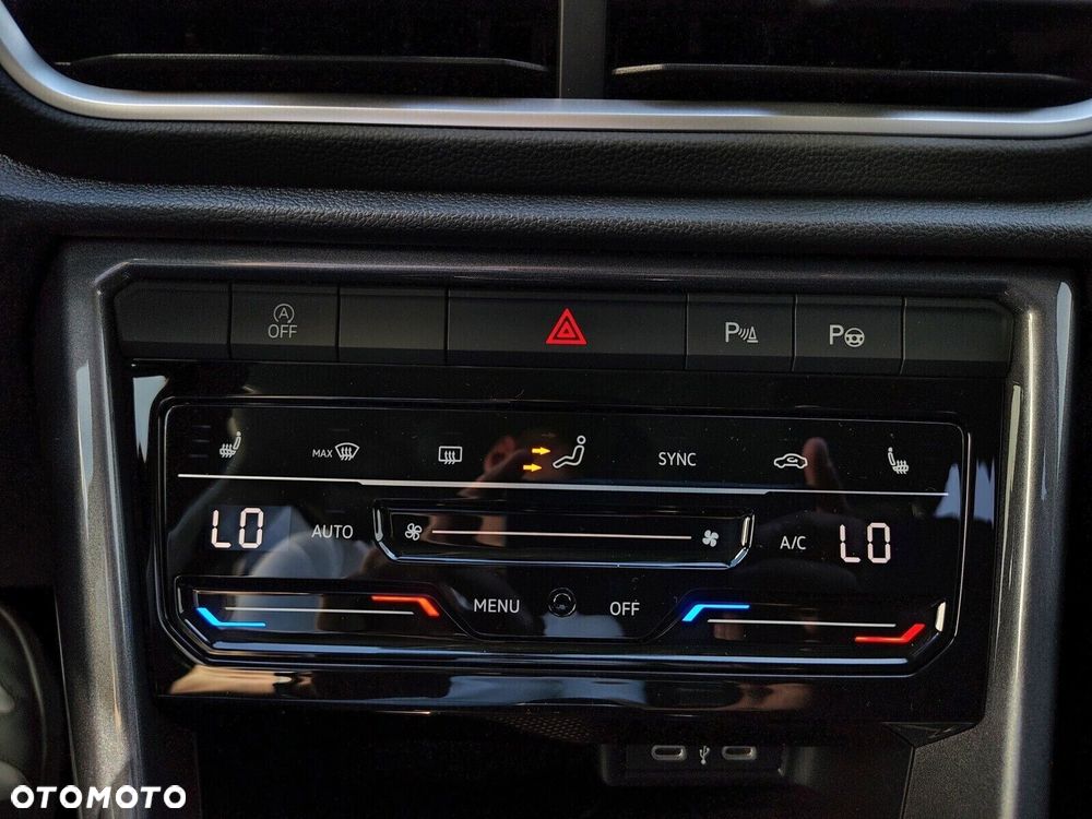 Volkswagen T-Roc - 15