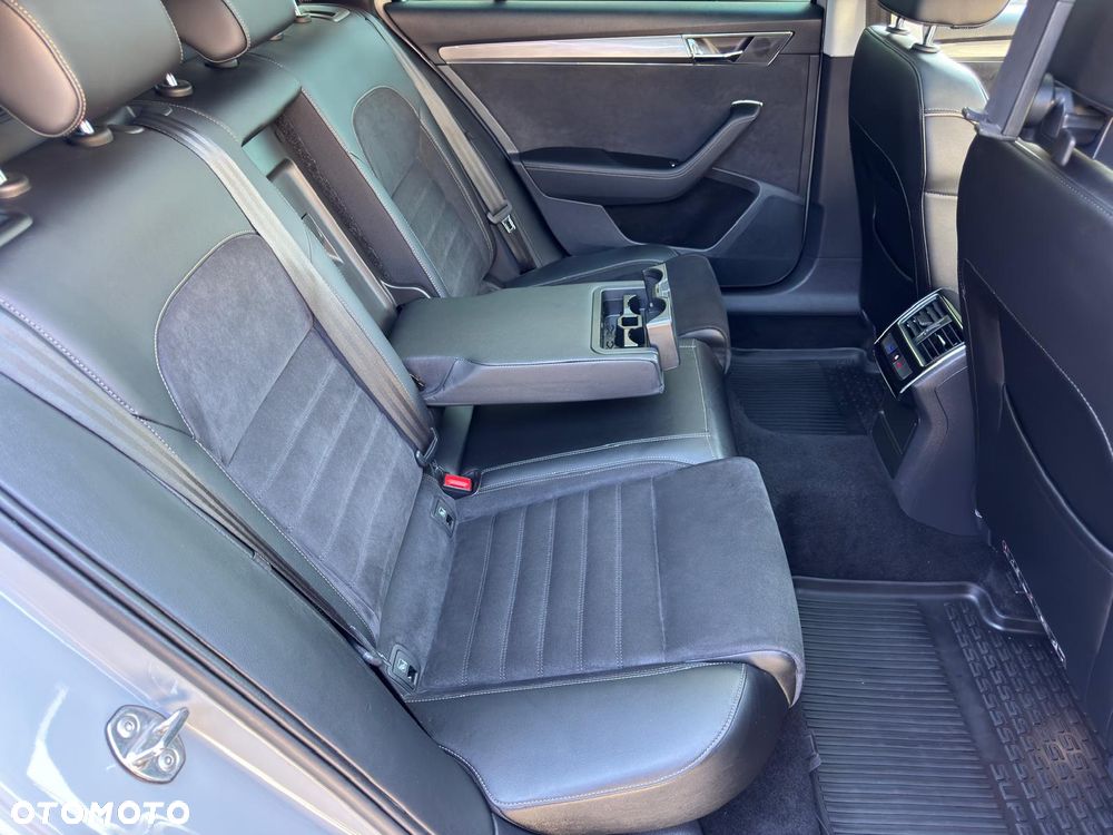 Skoda Superb 2.0 TDI SCR 4x4 Scout DSG - 38