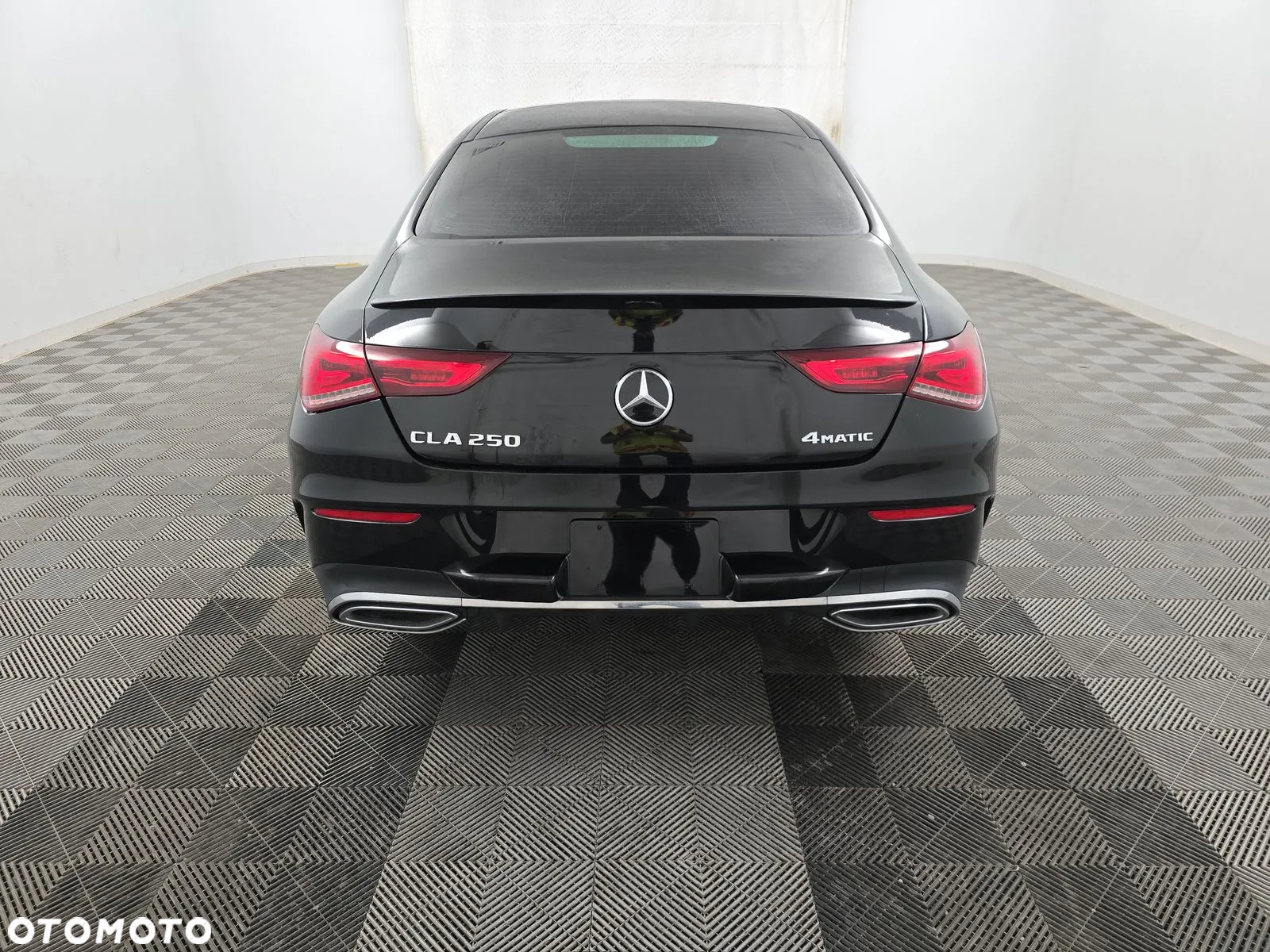 Mercedes-Benz CLA - 6