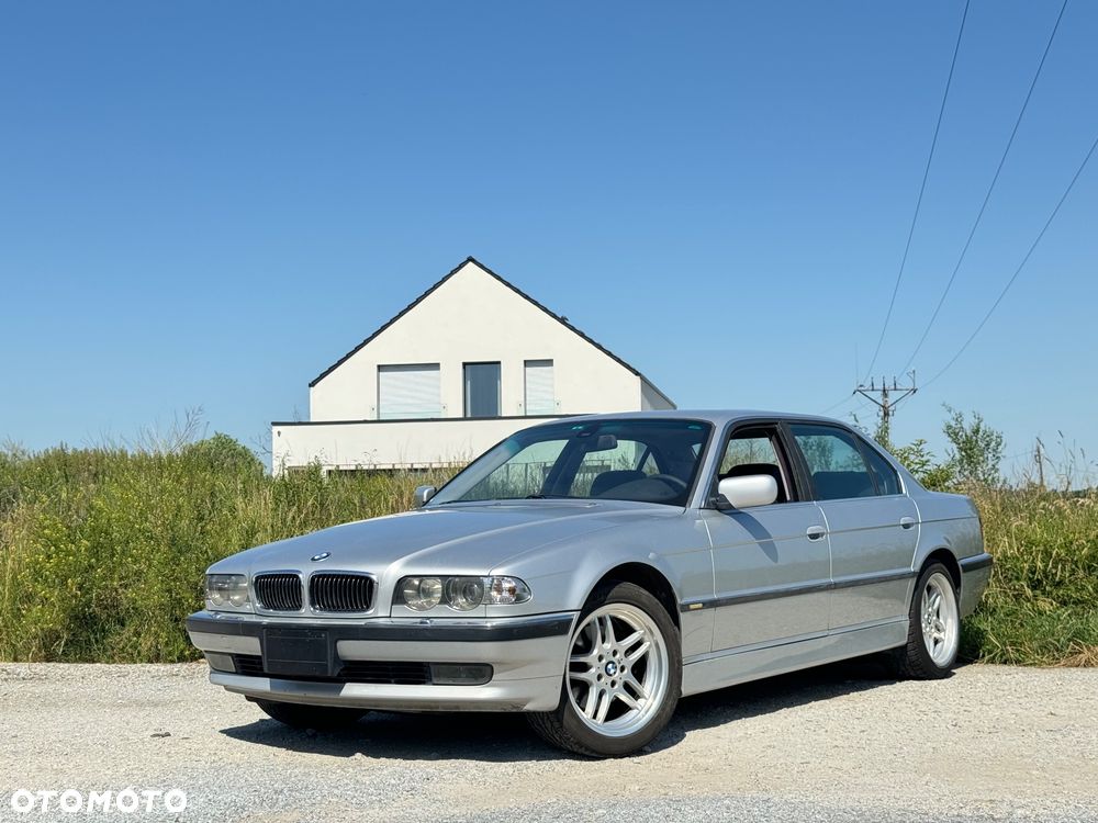 BMW Seria 7 740i - 1