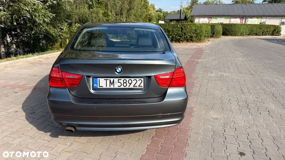 BMW Seria 3 318i - 6