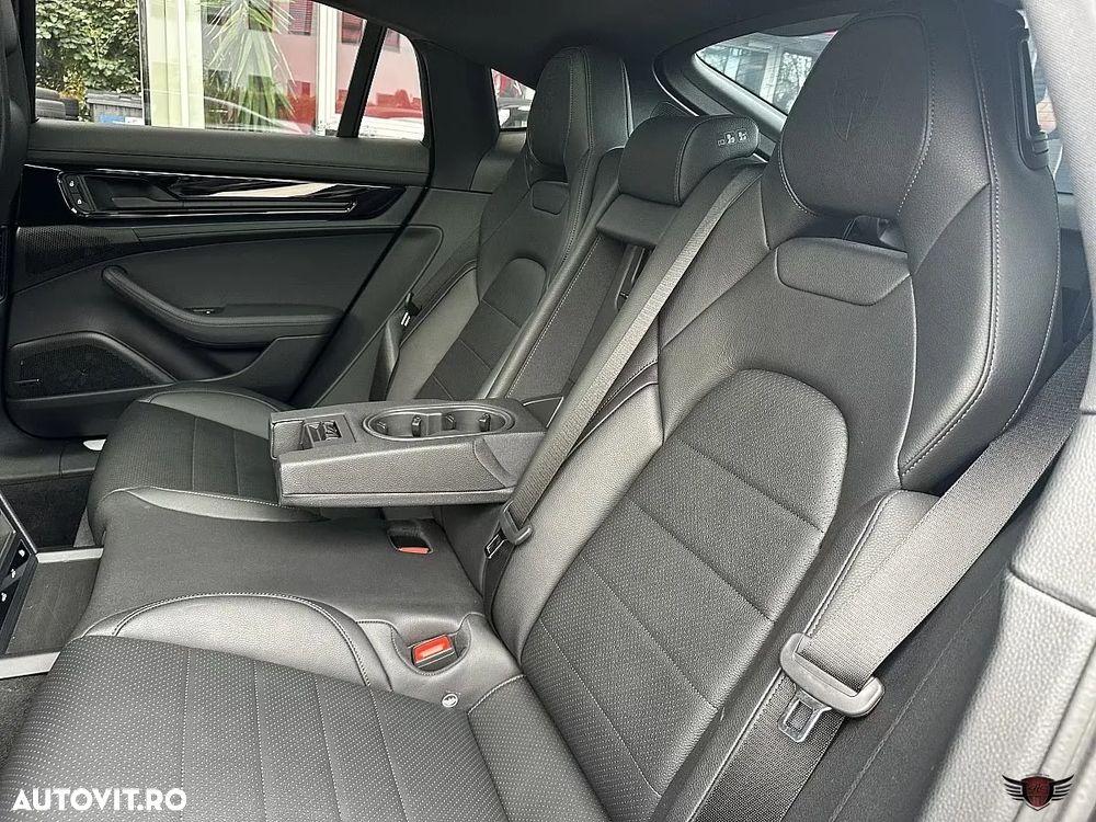 Porsche Panamera 4 E-Hybrid - 20