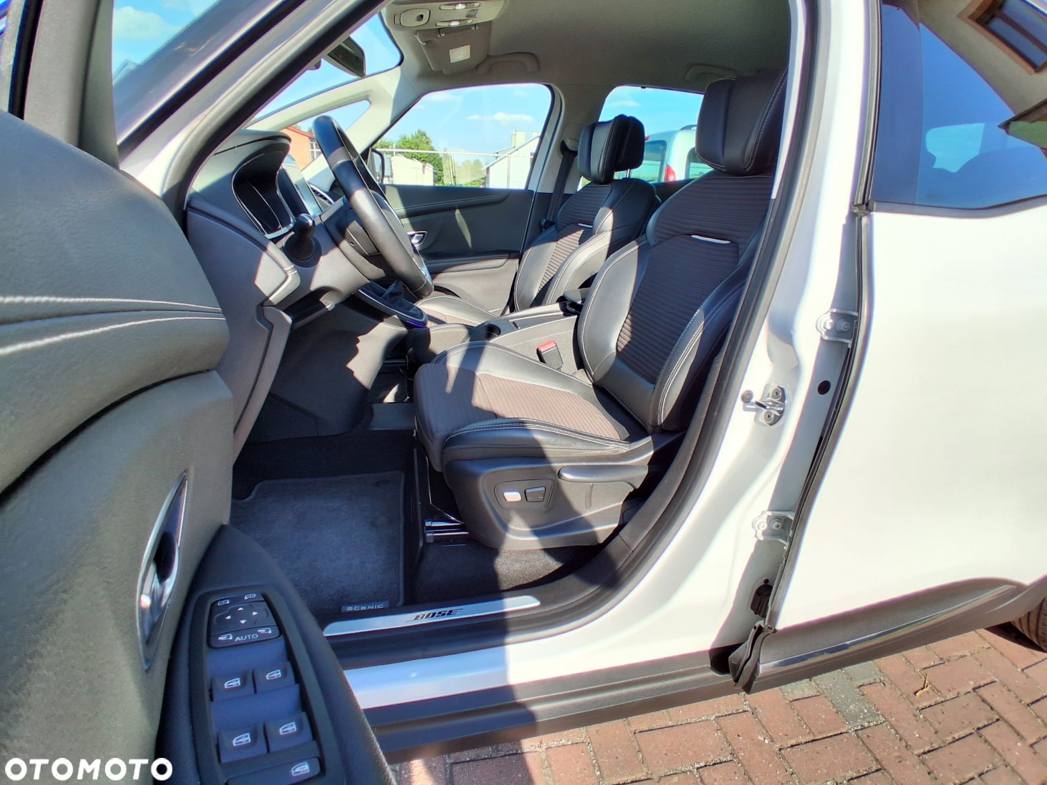 Renault Scenic 1.2 TCe Energy Bose - 12