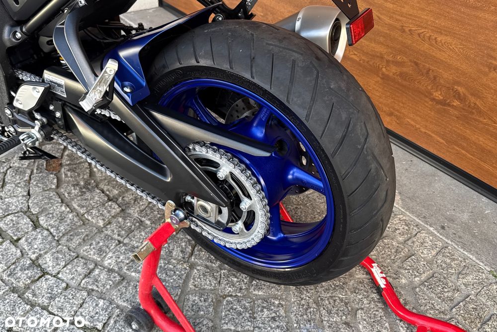 Yamaha FZ8 - 27