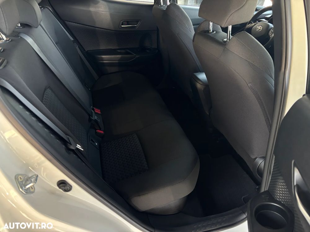 Toyota C-HR - 36