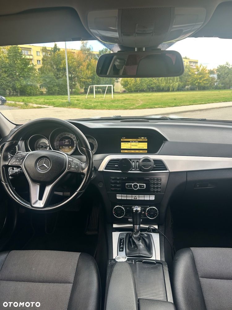 Mercedes-Benz Klasa C 180 BlueEFFICIENCY 7G-TRONIC Avantgarde - 8