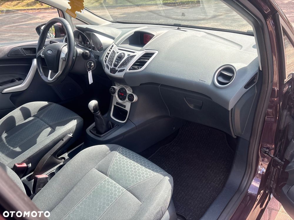 Ford Fiesta 1.25 Titanium - 10