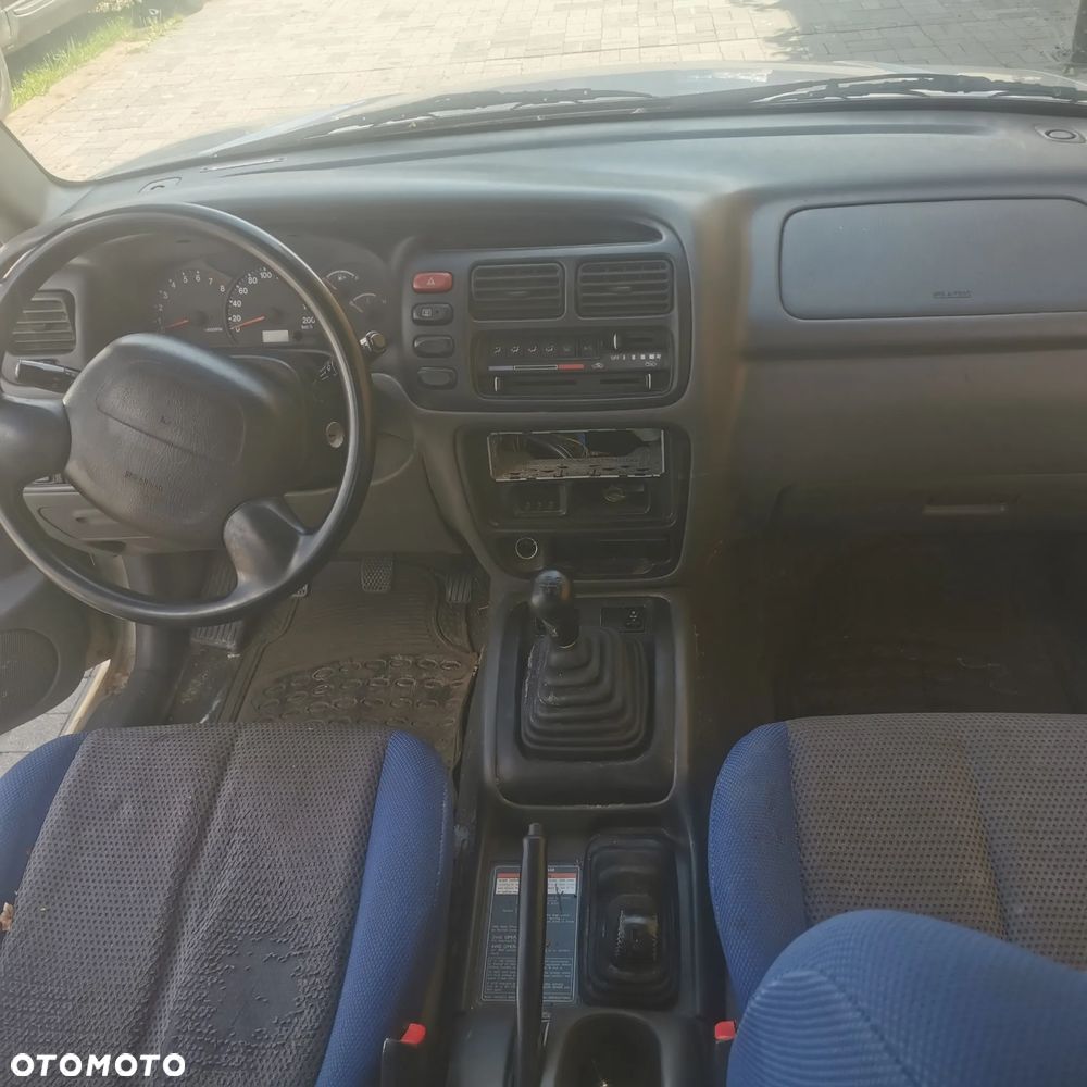 Suzuki Grand Vitara 2.0 Special Edition - 6
