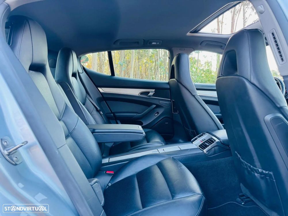 Porsche Panamera Platinum Edition - 48