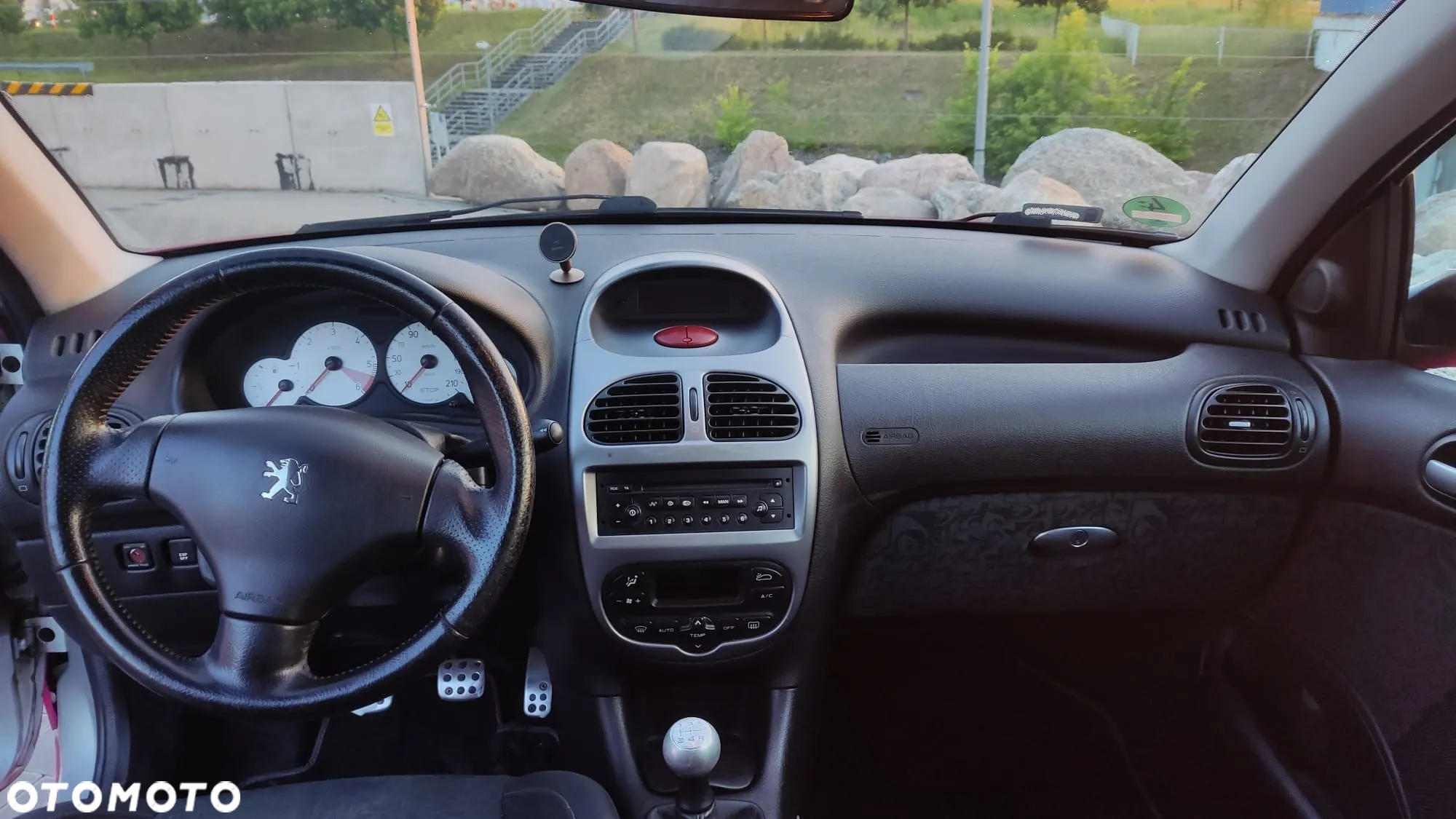 Peugeot 206 - 29
