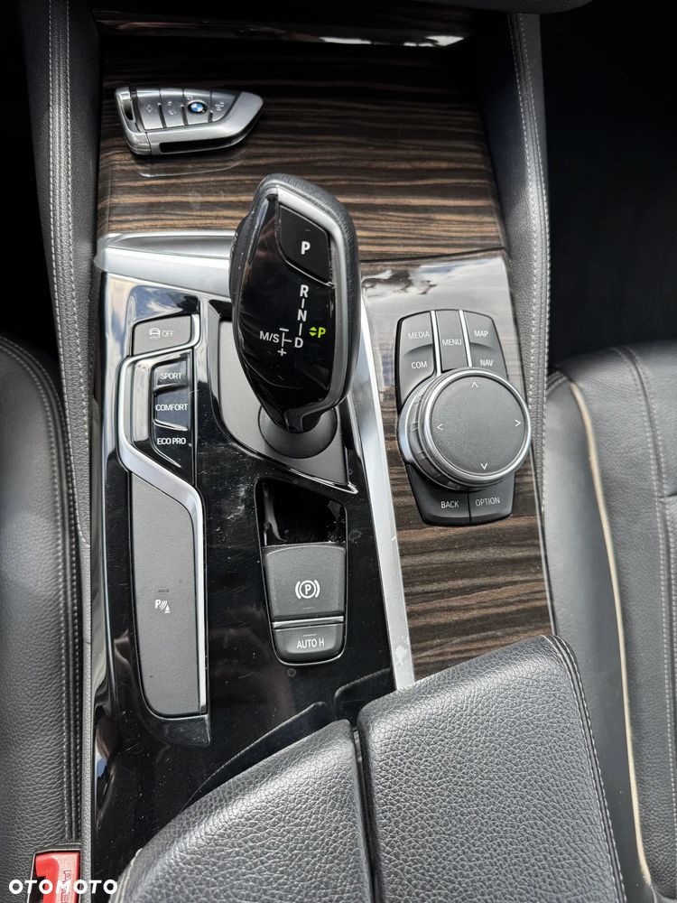 BMW Seria 5 520d Luxury Line - 17