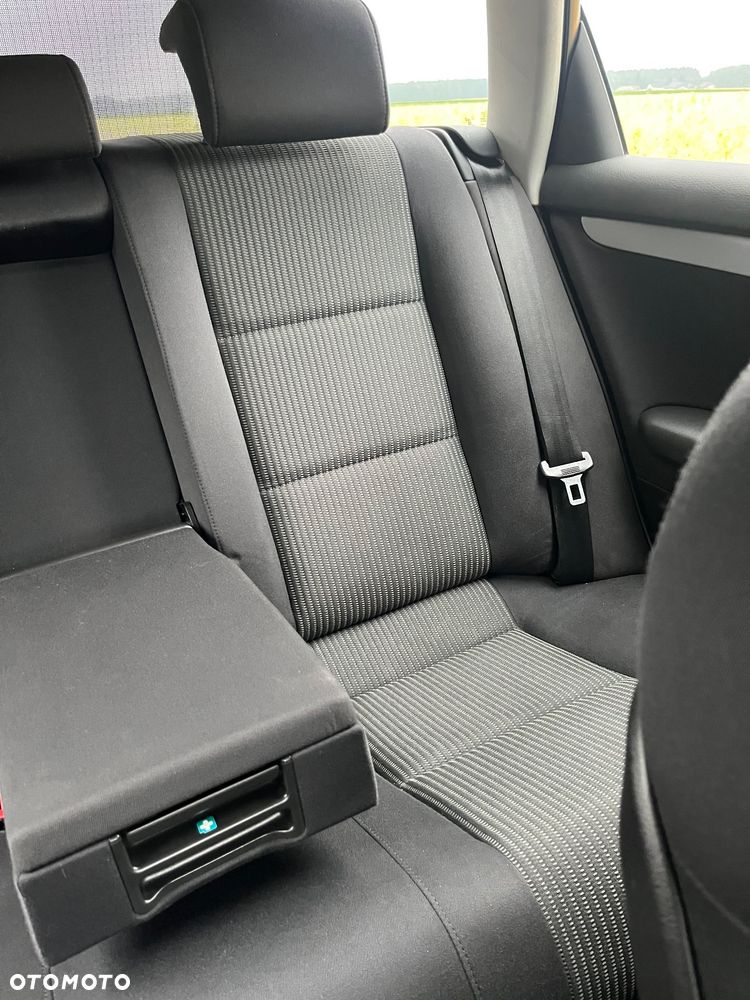 Audi A4 Avant 1.6 - 24